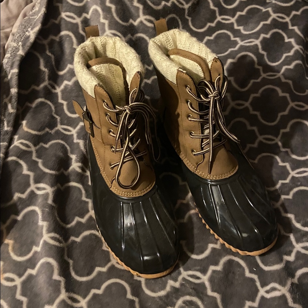 Sporto Brown and Black Lace Up Boots